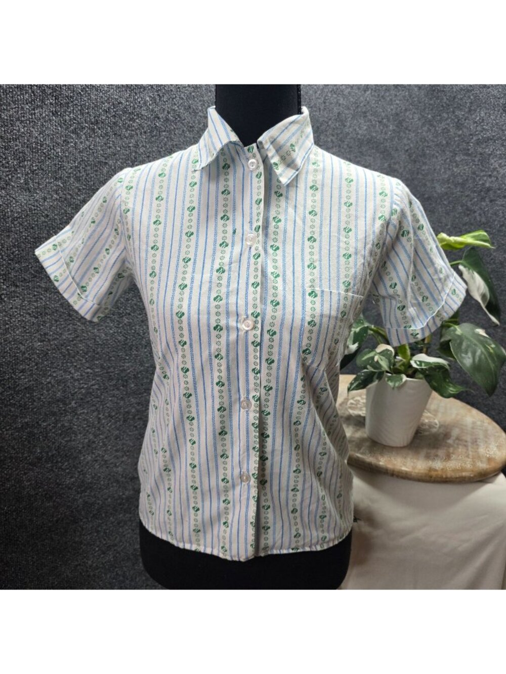 Vintage 80s Size 12 Girl Scouts Uniform Blouse Trefoil Stripe USA Short Sleeve